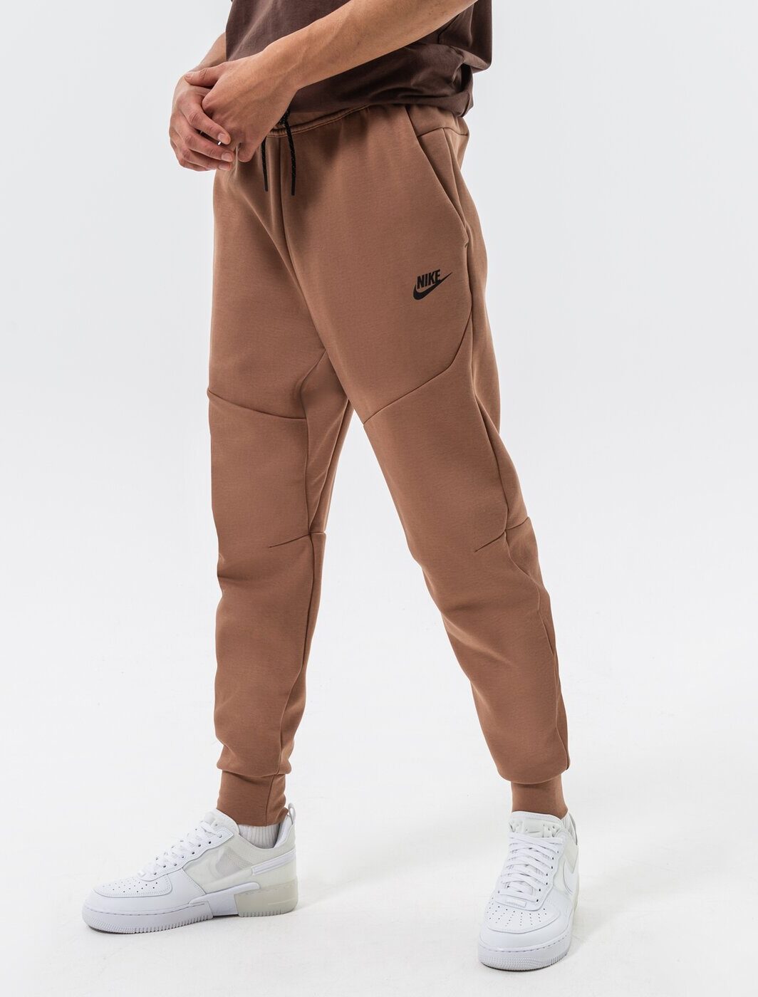 Pantalones Nike Sportswear Tech Fleece Joggers Brown